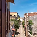 Traditional 3 Bedroom House In The Old Town
